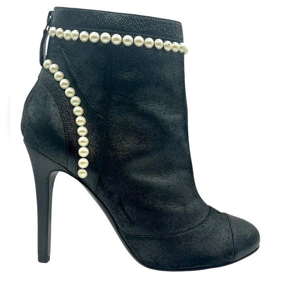 CHANEL Pearl Ankle Boots Black Leather EU 38 US 8 - Picture 12 of 16